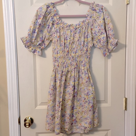 Levi Floral Smocked Dress Medium Brand New - Picture 10 of 12
